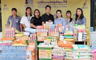 โรงเรียนประสาทวิทยานนทบุรี ร่วมกับมูลนิธิกระจกเงา ร่วมส่งมอบความห่วงใยและสิ่งของบริจาคแก่พี่น้องชาวใต้ที่ประสบภัยอุทกภัย