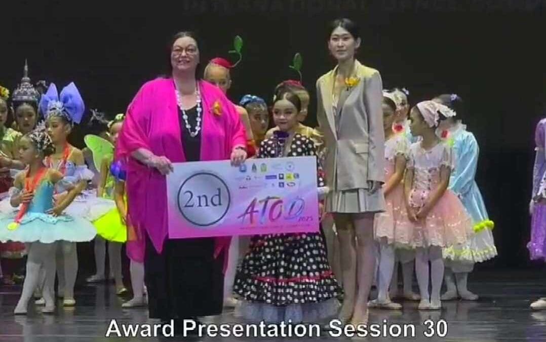 เด็กหญิงญาณินทร ดอยแก้วขาว น้องขนมไท ป.1/2 ได้รับรางวัลชนะเลิศอับดับ 2 ในการประกวด ระบำสเปน ประเภท NATIONAL SOLO รุ่น PRE-COMPETITIVE