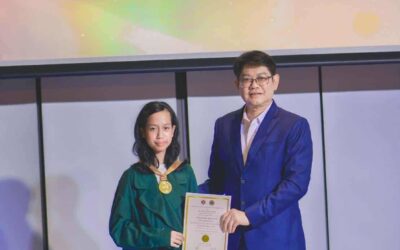 เด็กหญิงมณีรัตน์ สัญชาตวิรุฬห์ หนูมณี ชั้นม.2