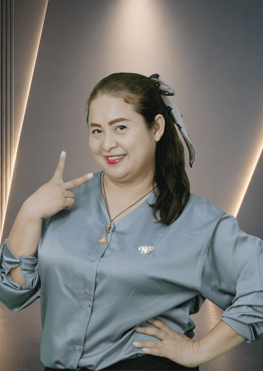 นางสาวน้ำฝน ทองอุ่ม