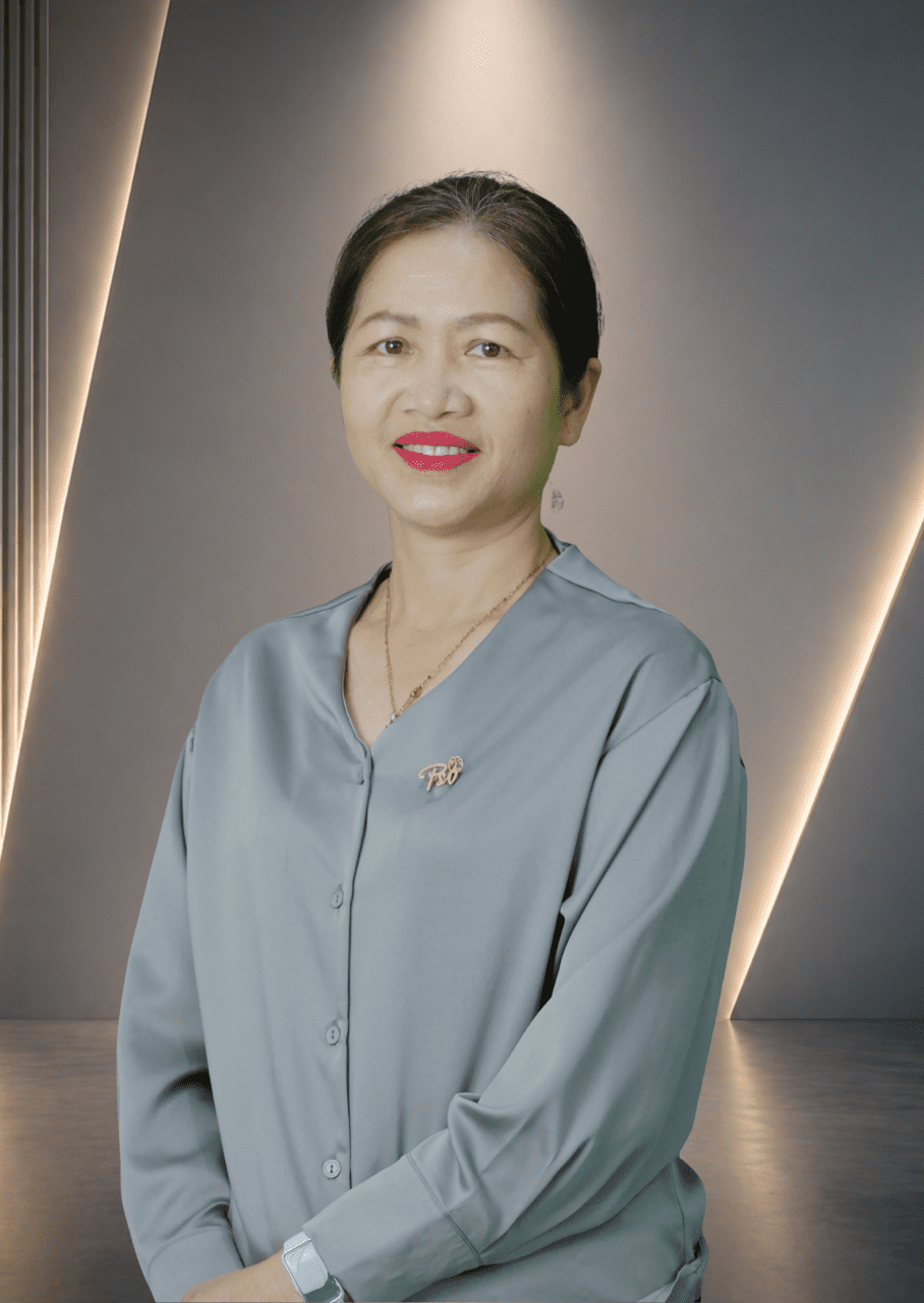 นางนพรัตน์   หมู่โสภิญ